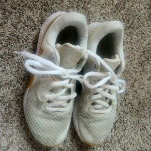 Nike Renew Elevate 2 Men's Sneakers SZ 9.5